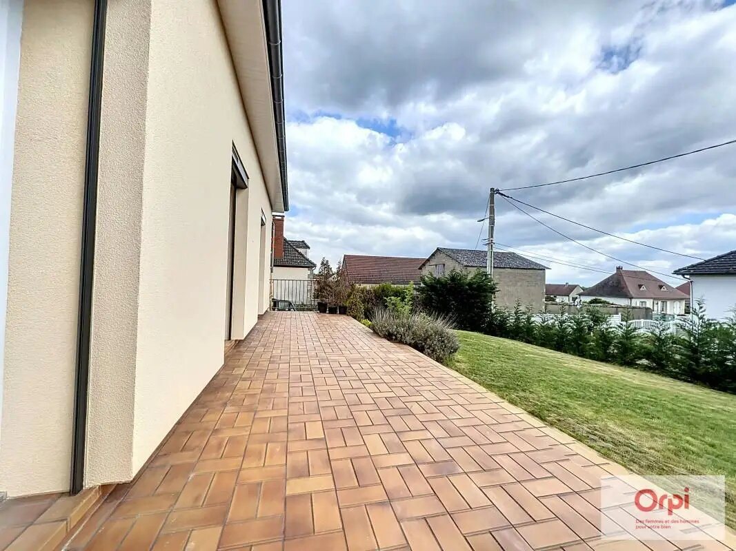 Maison à louer, 176m², Montmarault