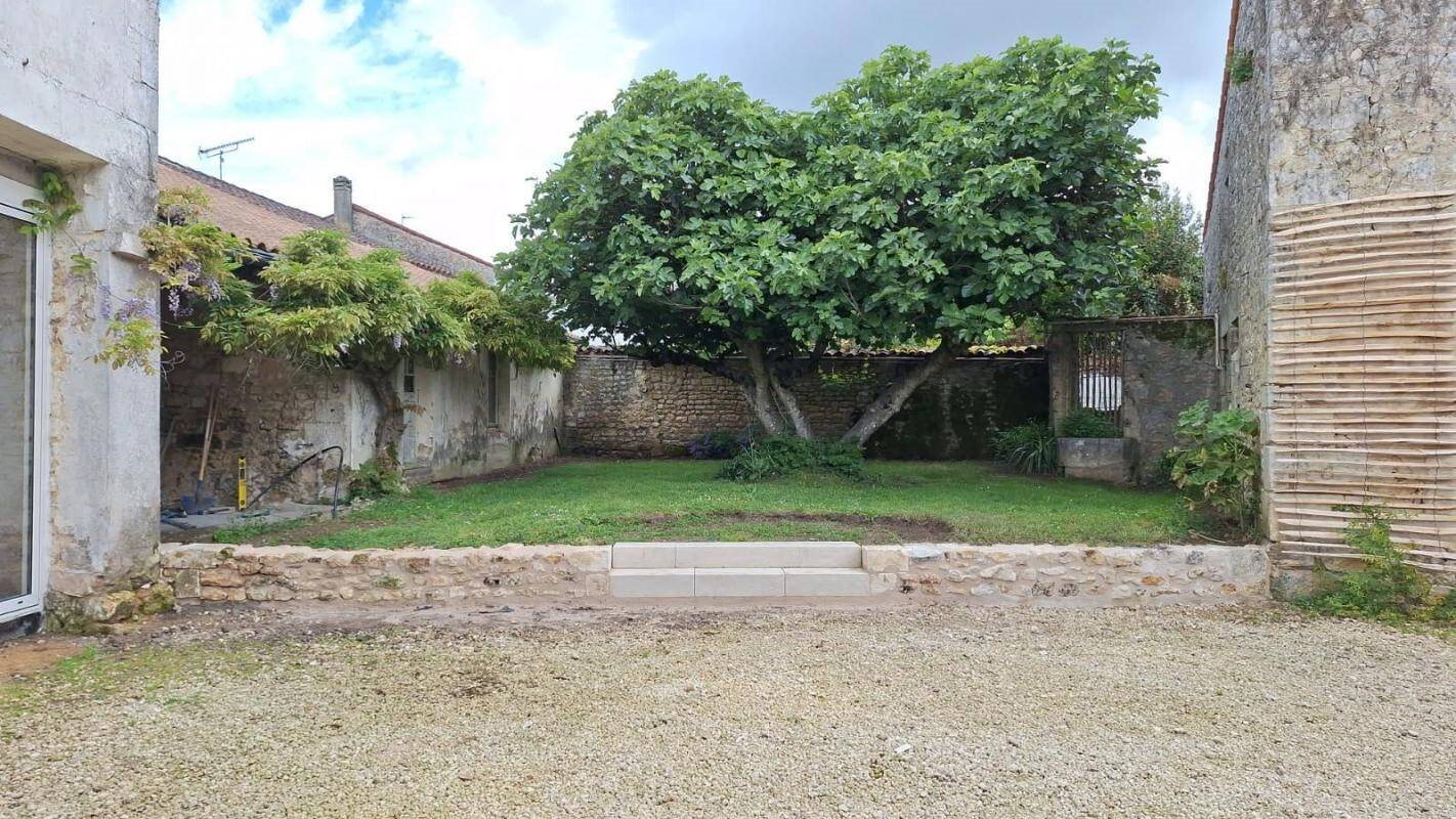 Maison à vendre, 126m², Pont-l'Abbé-d'Arnoult