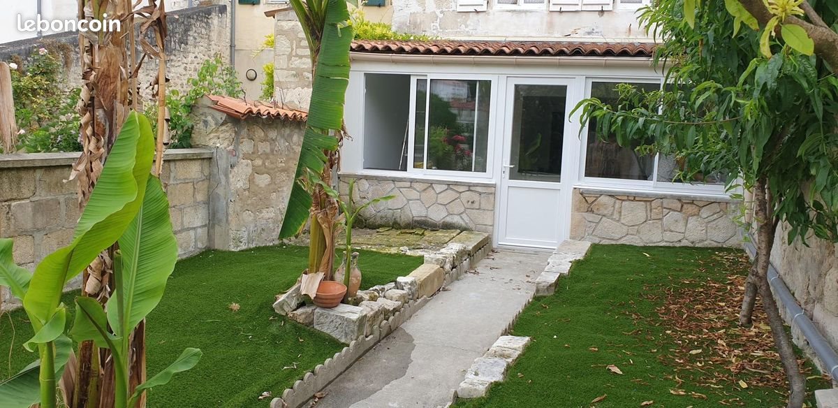 Appartement à vendre, 205m², Saintes