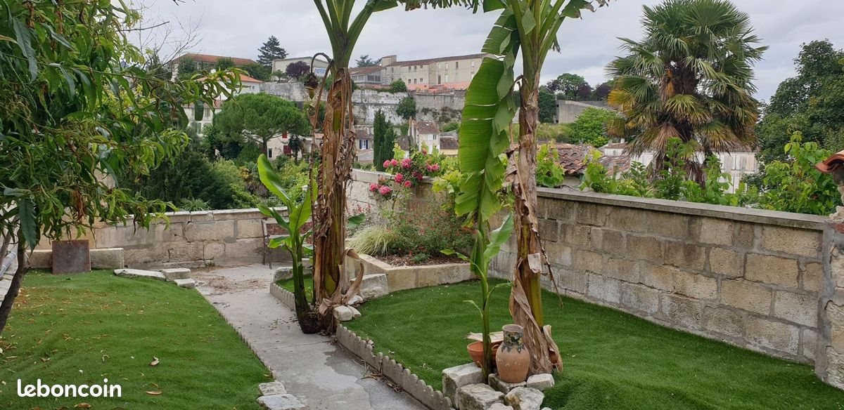 Appartement à vendre, 205m², Saintes
