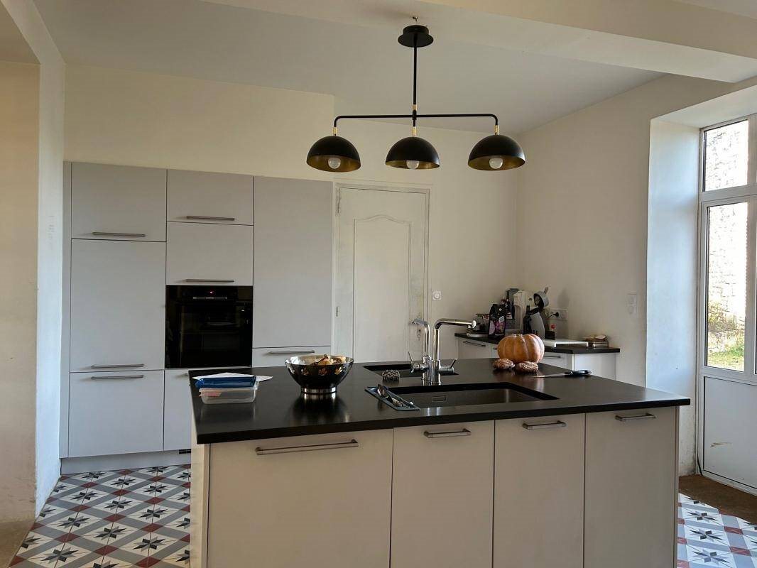 Maison à vendre, 290m², Pont-l'Abbé-d'Arnoult