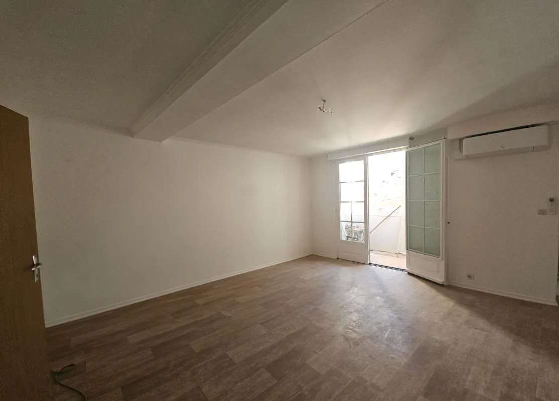 Appartement à louer, 65m², Saintes