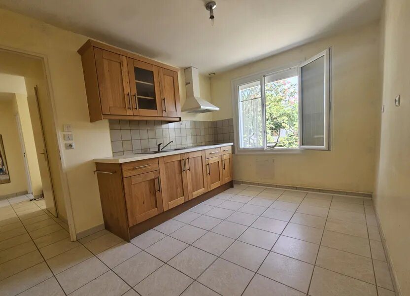 Maison à louer, 80m², Saintes