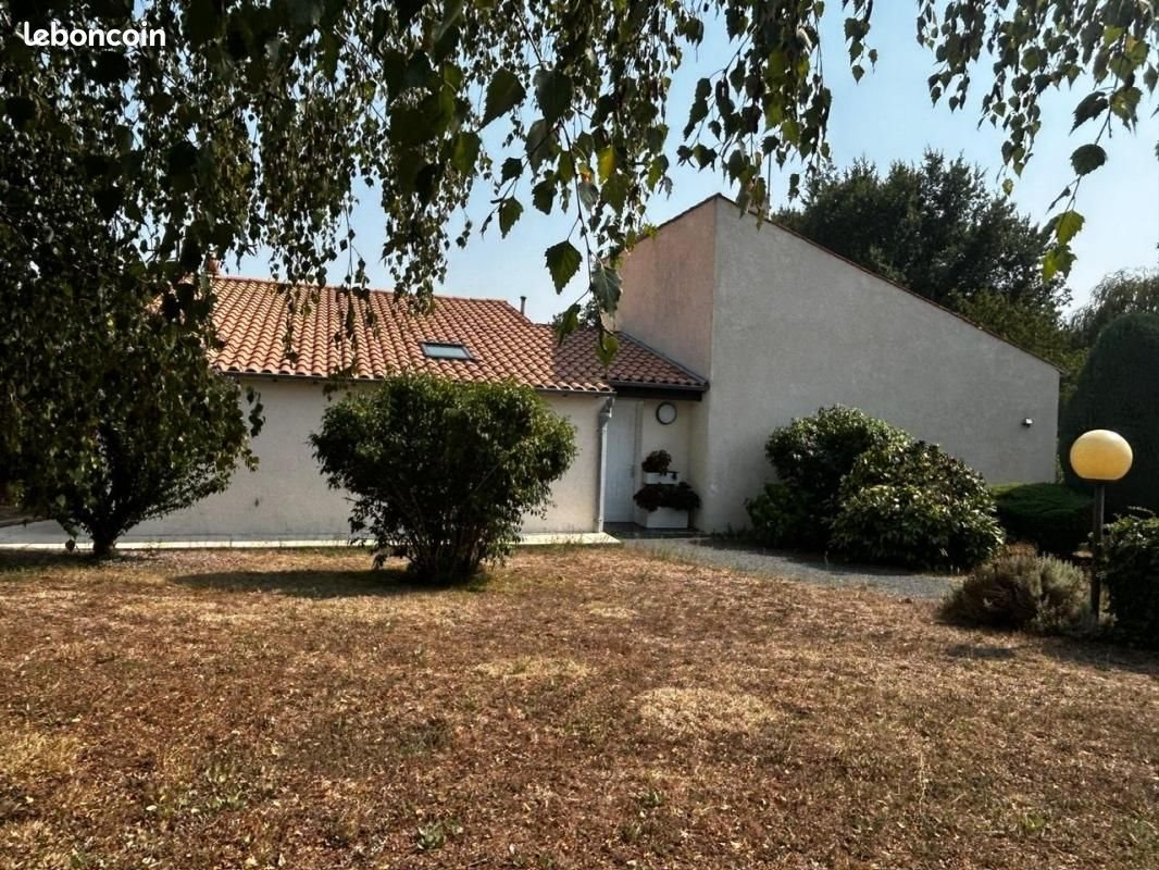 Maison à vendre, 141m², Pont-l'Abbé-d'Arnoult