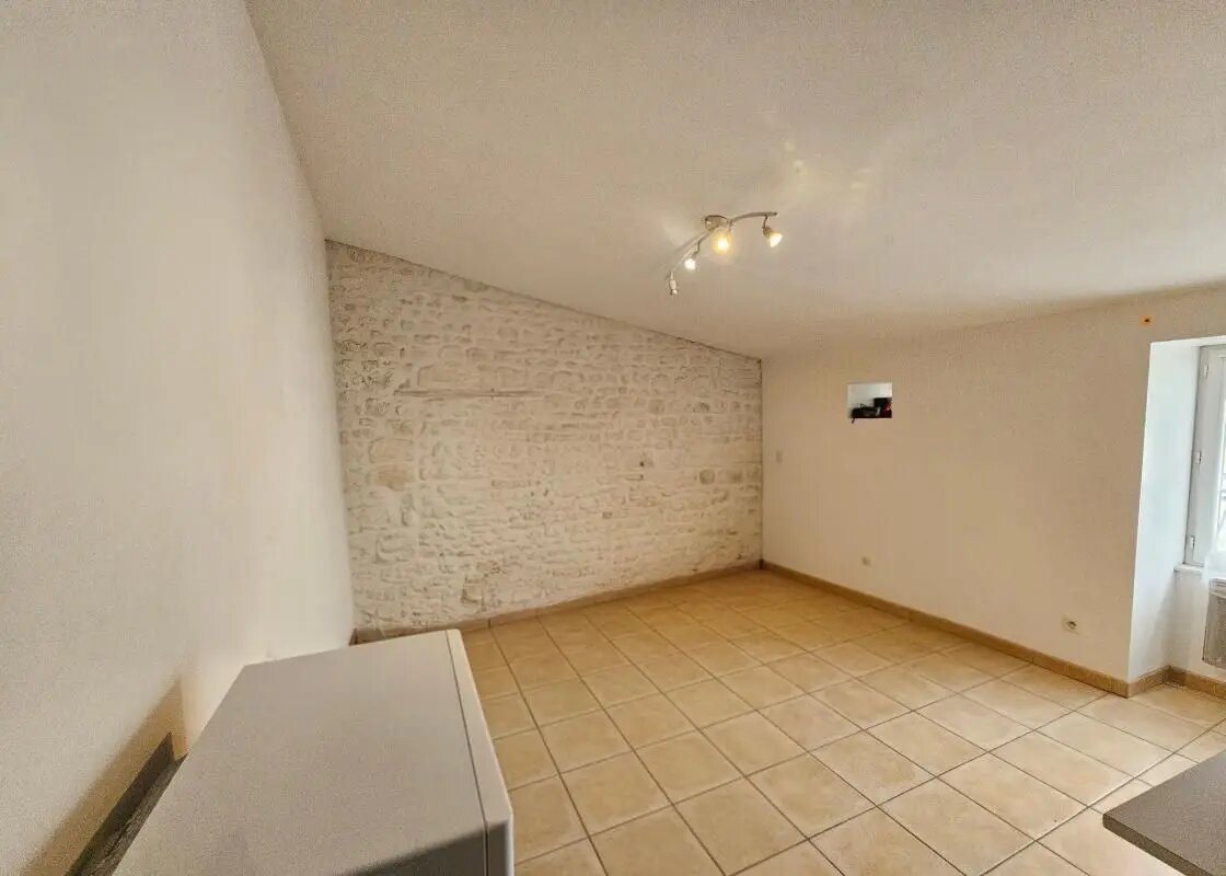 Appartement à louer, 23m², Pont-l'Abbé-d'Arnoult