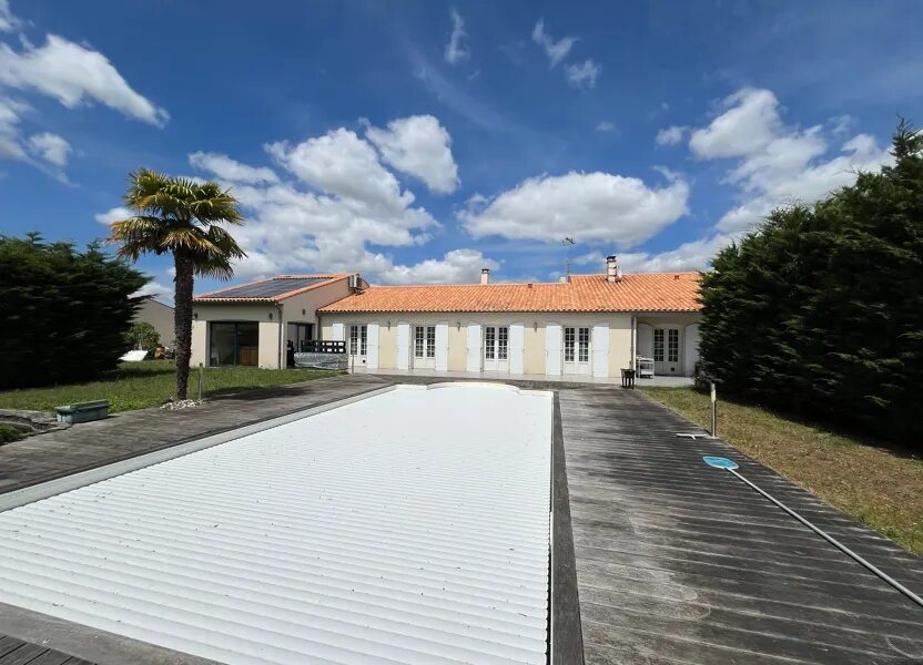 Maison à vendre, 274m², Saint-Savinien