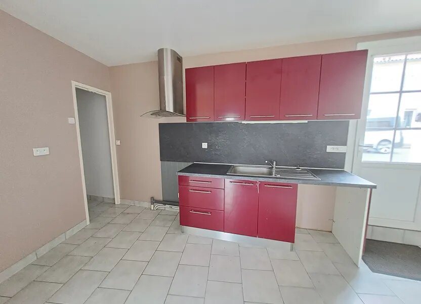 Maison à louer, 76m², Beurlay
