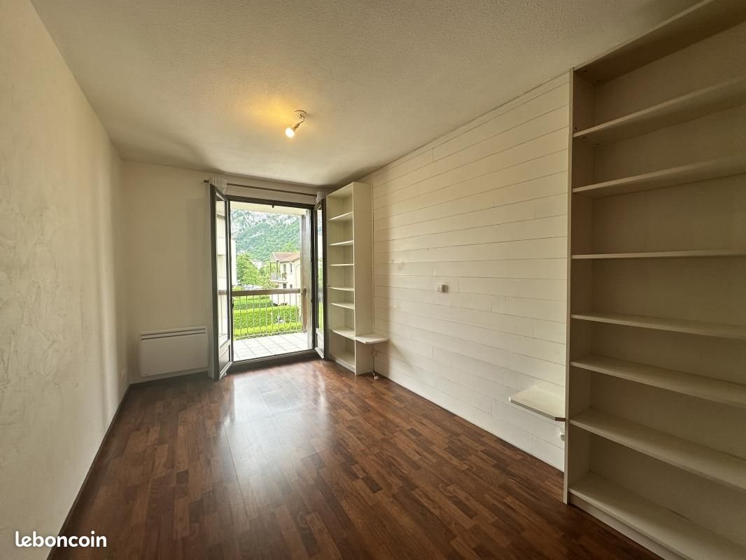 Appartement à louer, 80m², Sassenage