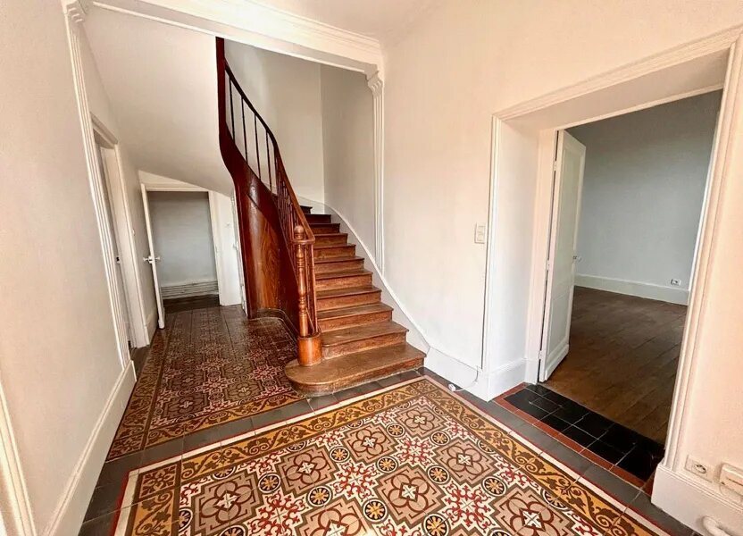 Maison à louer, 218m², Périgueux