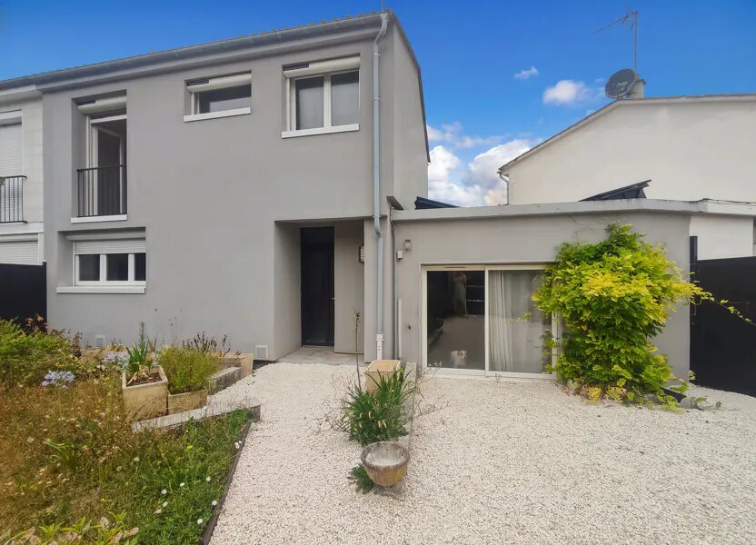 Maison à vendre, 4m², Saint-Léon-sur-l'Isle