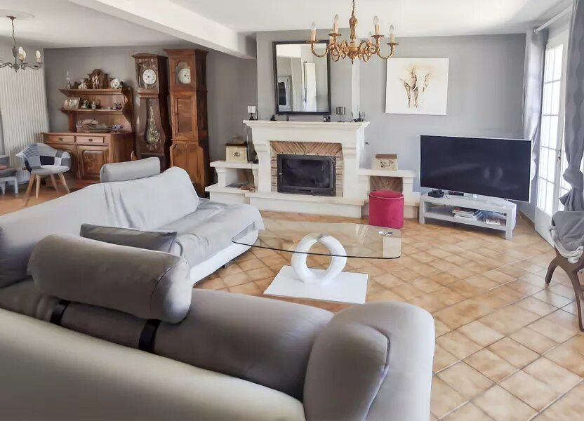 Maison à vendre, 290m², Mensignac