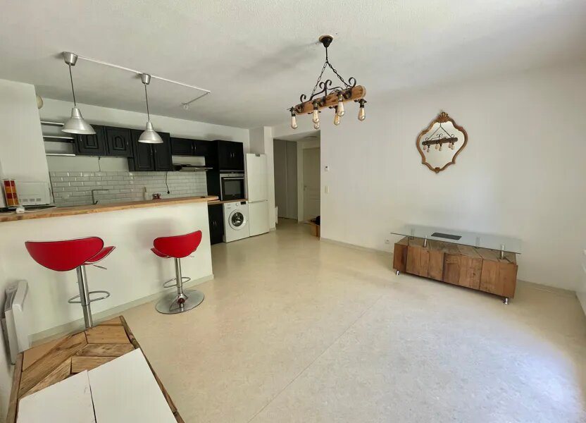 Appartement à louer, 47m², Champcevinel