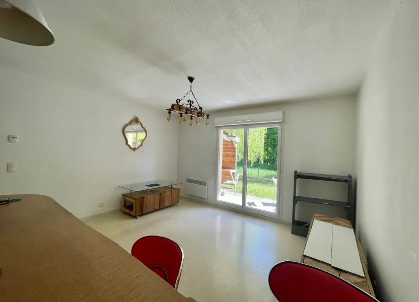 Appartement à louer, 47m², Champcevinel
