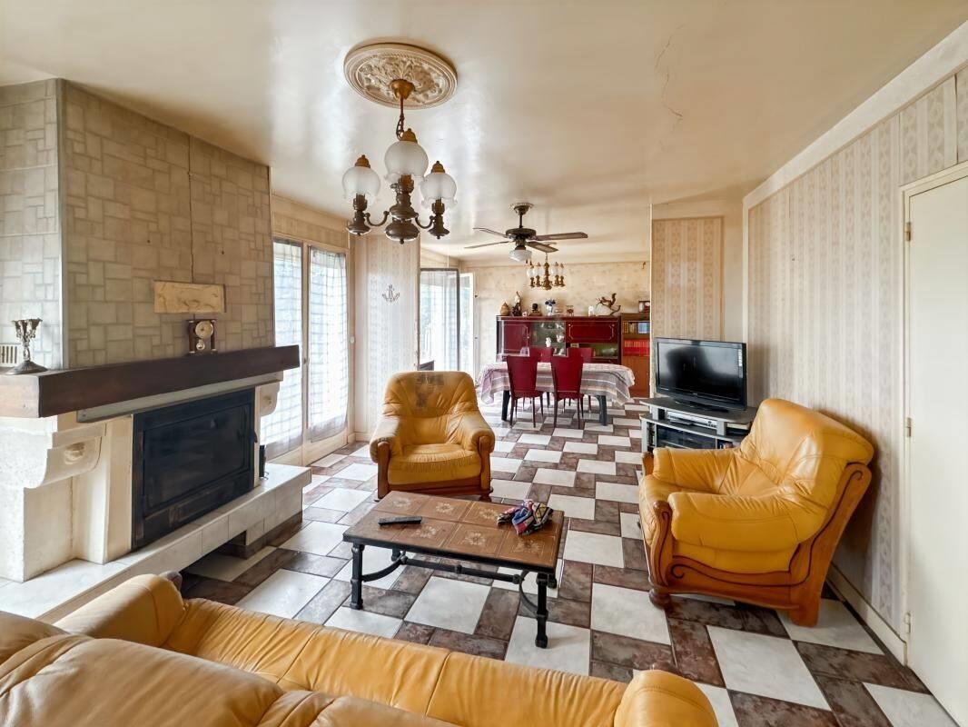 Maison à vendre, 95m², Douzillac