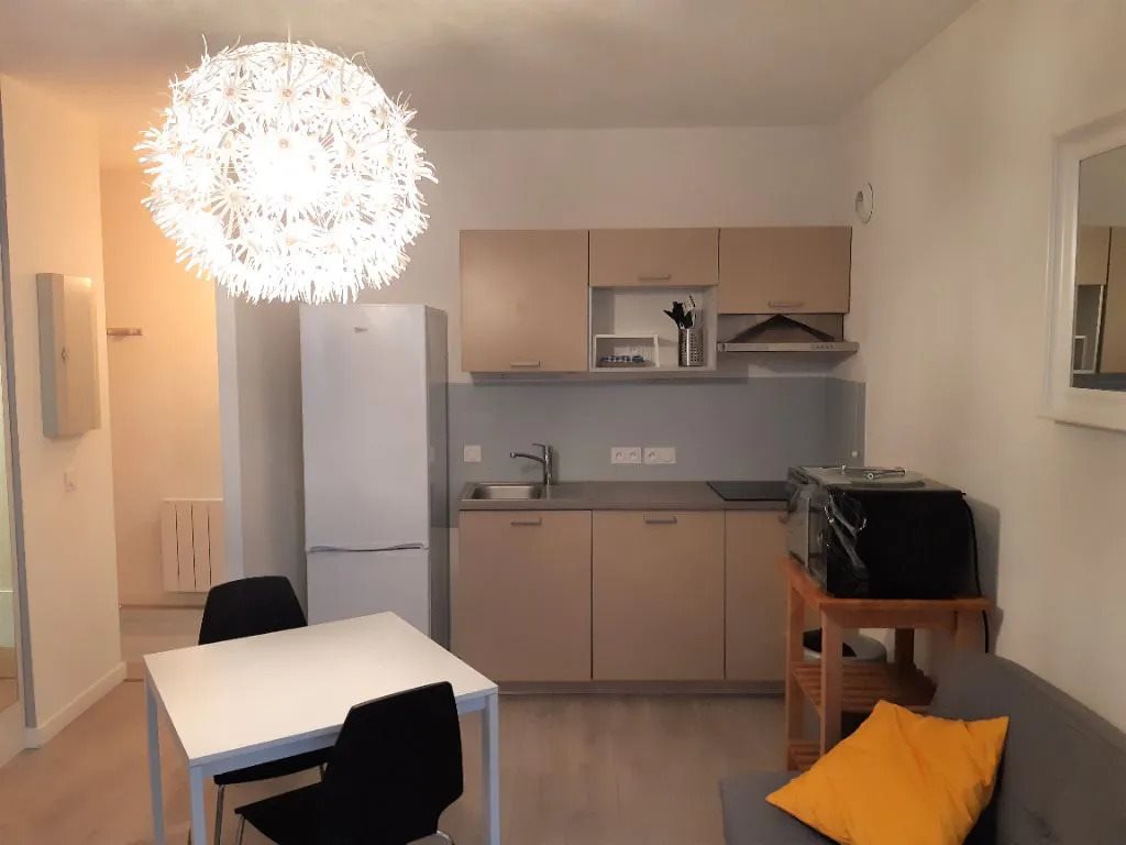 Appartement à louer, 30m², Gex