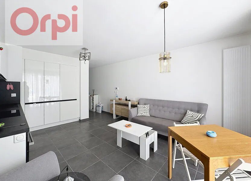 Appartement à louer, 47m², Cranves-Sales