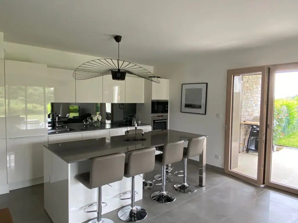 Appartement à louer, 81m², Divonne-les-Bains