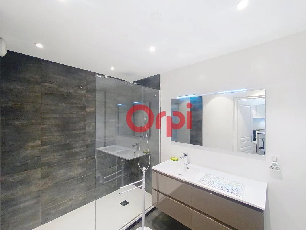 Appartement à louer, 48m², Saint-Julien-en-Genevois