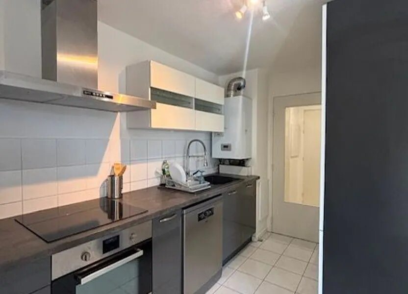 Appartement à louer, 63m², Gex