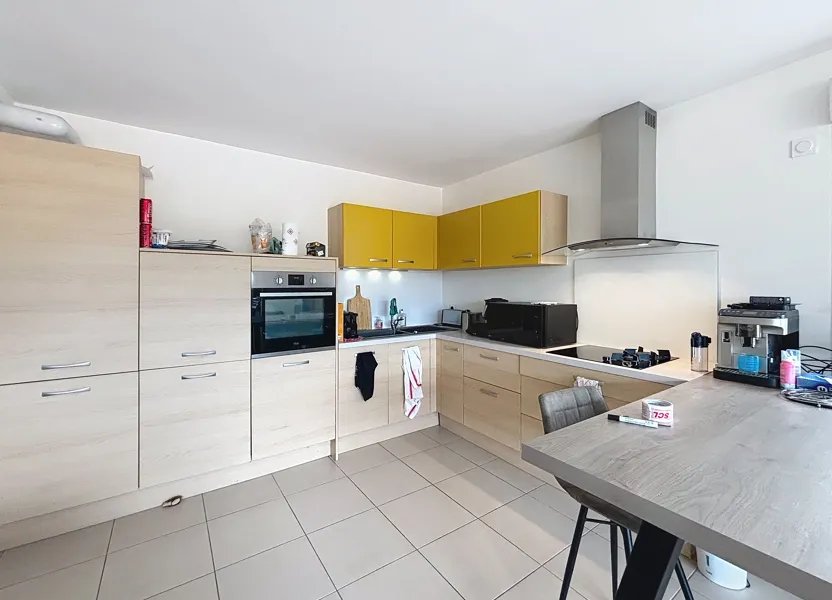 Appartement à louer, 69m², Cranves-Sales