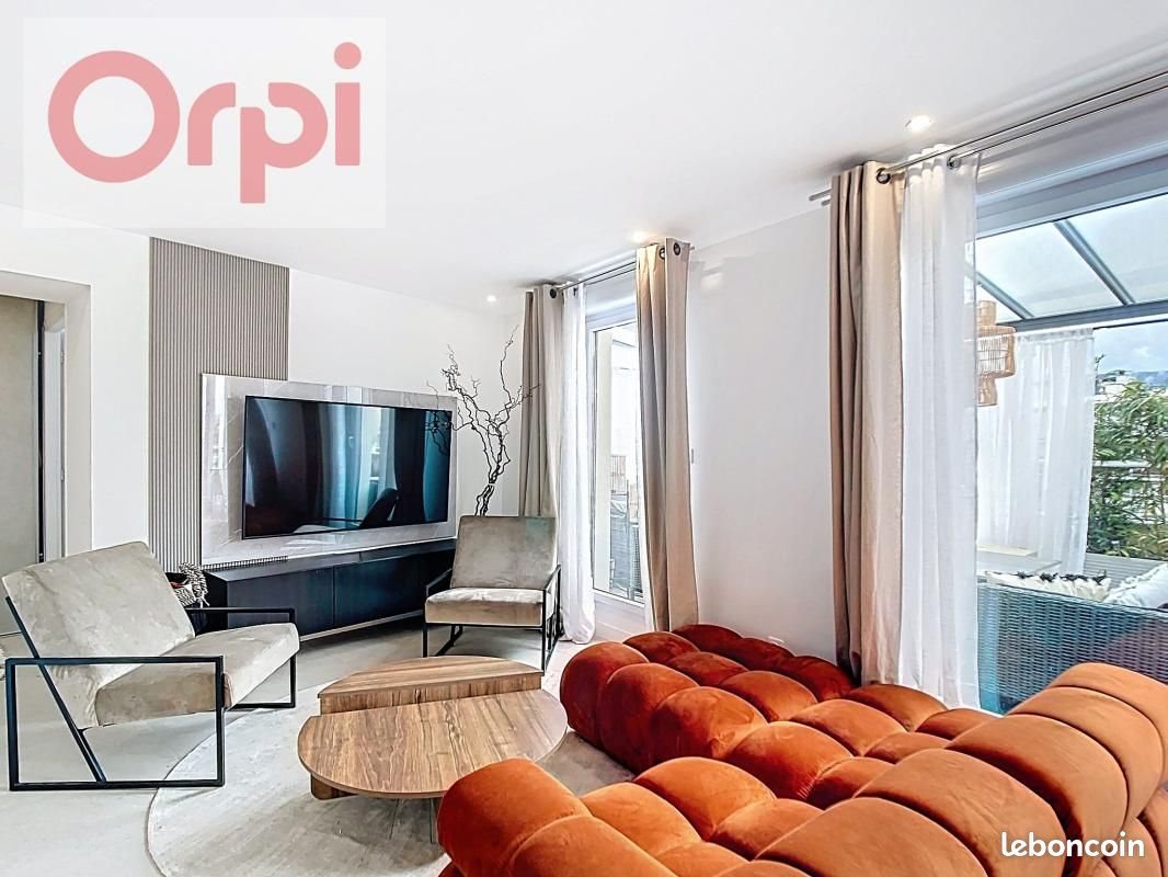 Appartement à louer, 94m², Annemasse
