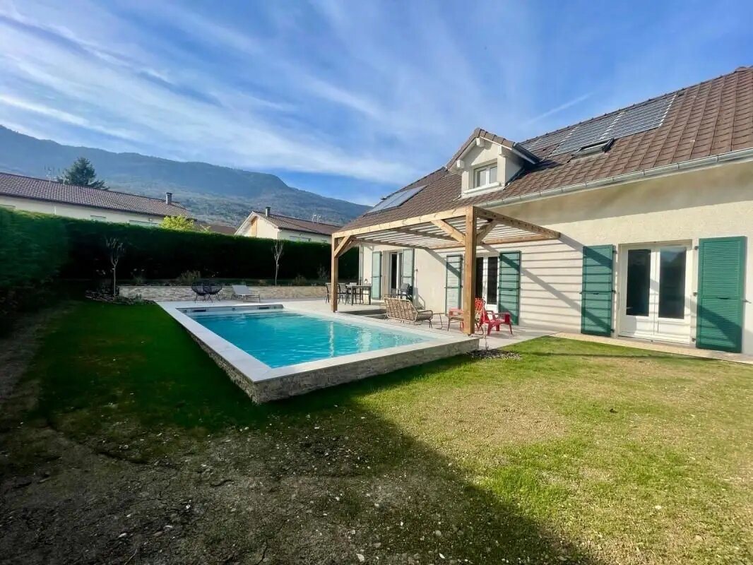 Maison à louer, 176m², Thoiry
