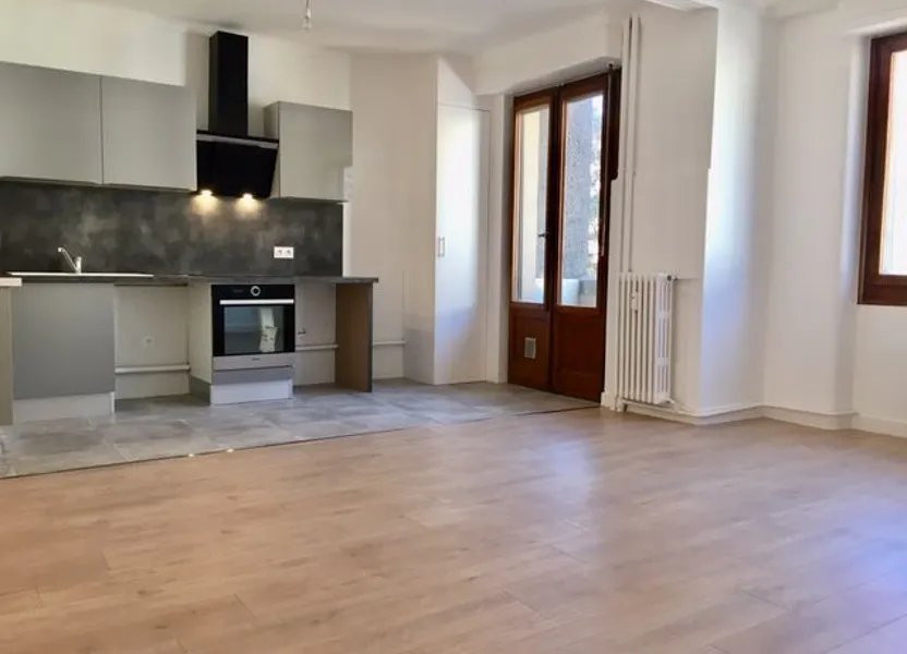 Appartement à louer, 68m², Annemasse