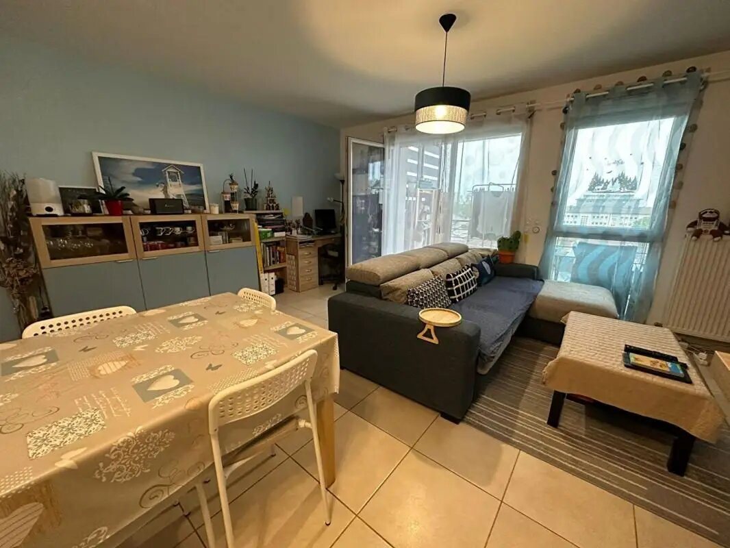 Appartement à louer, 66m², Gex