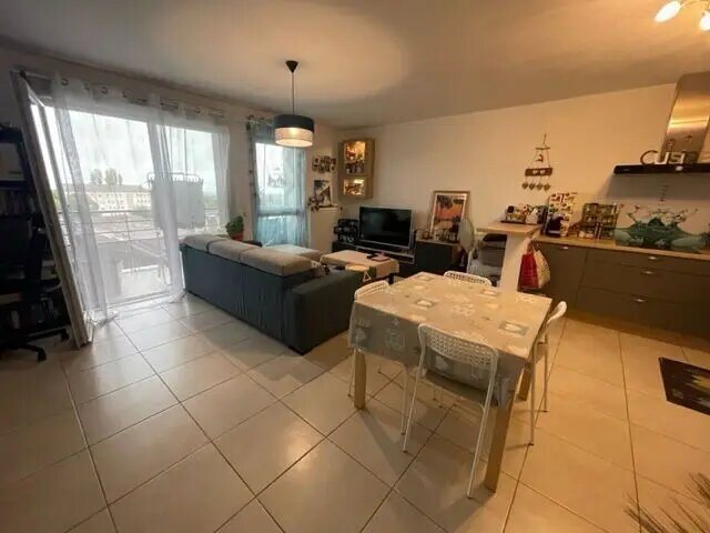 Appartement à louer, 66m², Gex