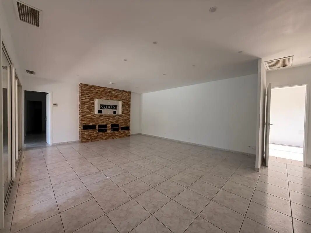 Maison à louer, 110m², Saint-Féliu-d'Avall