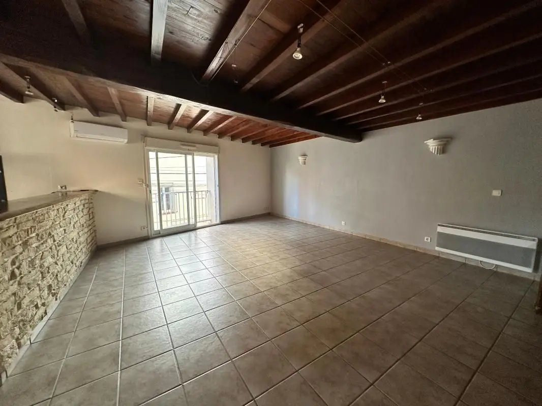 Appartement à louer, 65m², Bages