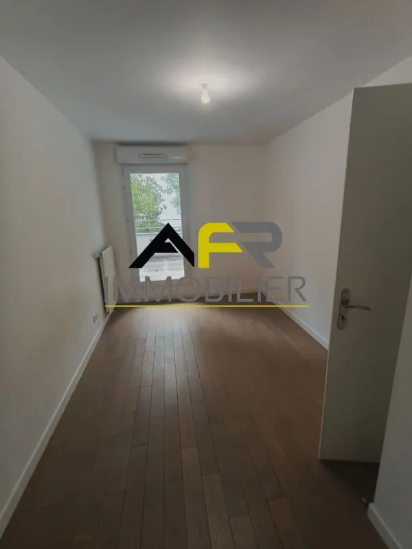 Appartement à louer, 71m², Massy