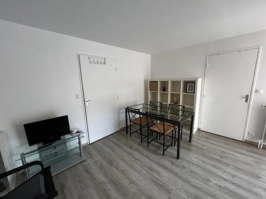 Appartement à louer, 40m², Evry