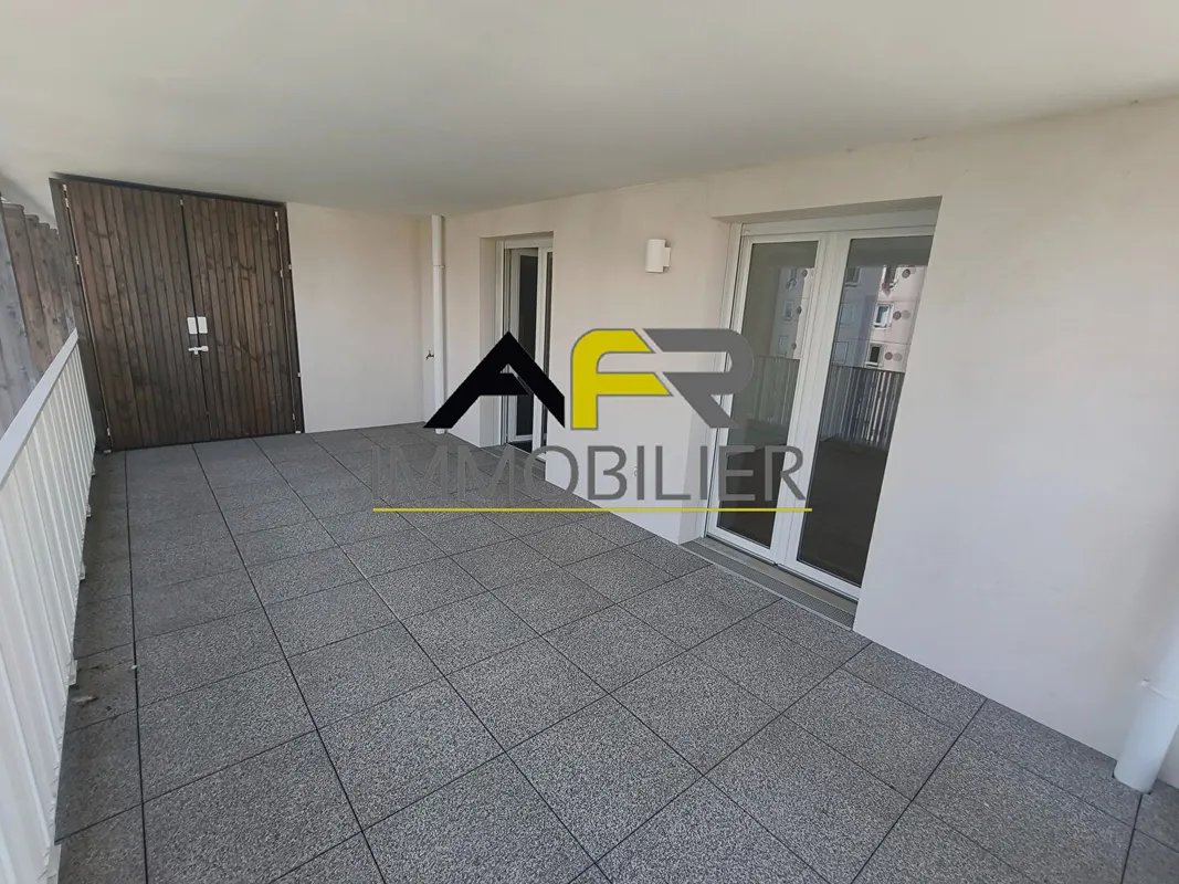 Appartement à louer, 82m², Cergy
