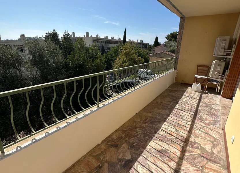 Appartement à louer, 79m², Ollioules