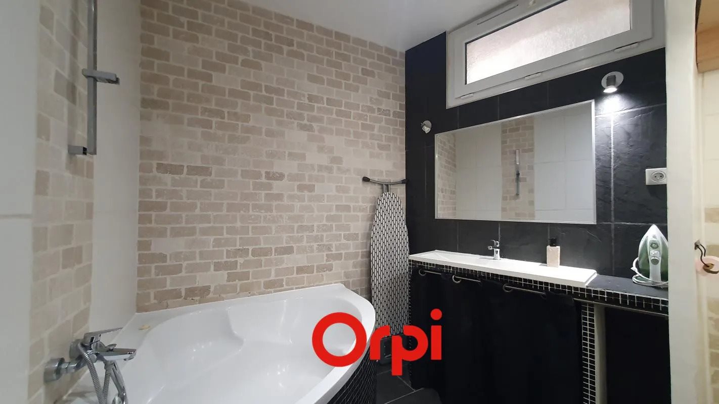 Appartement à louer, 35m², La Seyne-sur-Mer
