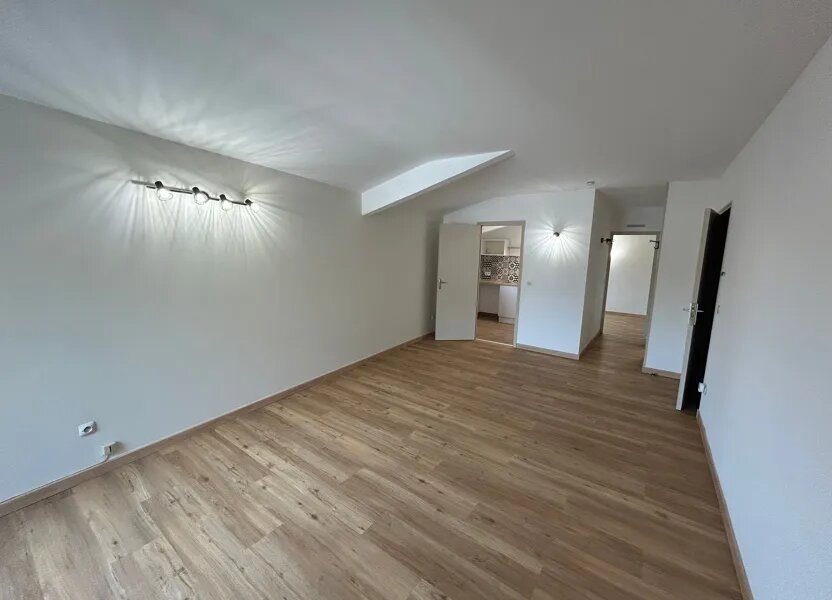 Appartement à louer, 48m², Caumont-sur-Durance