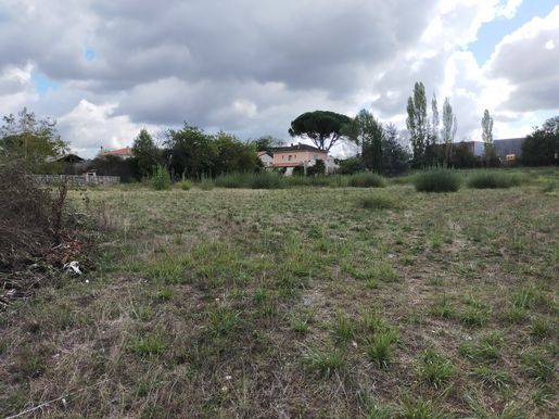 Terrain 2192 m² · à Saint-Vite · 25 300 €