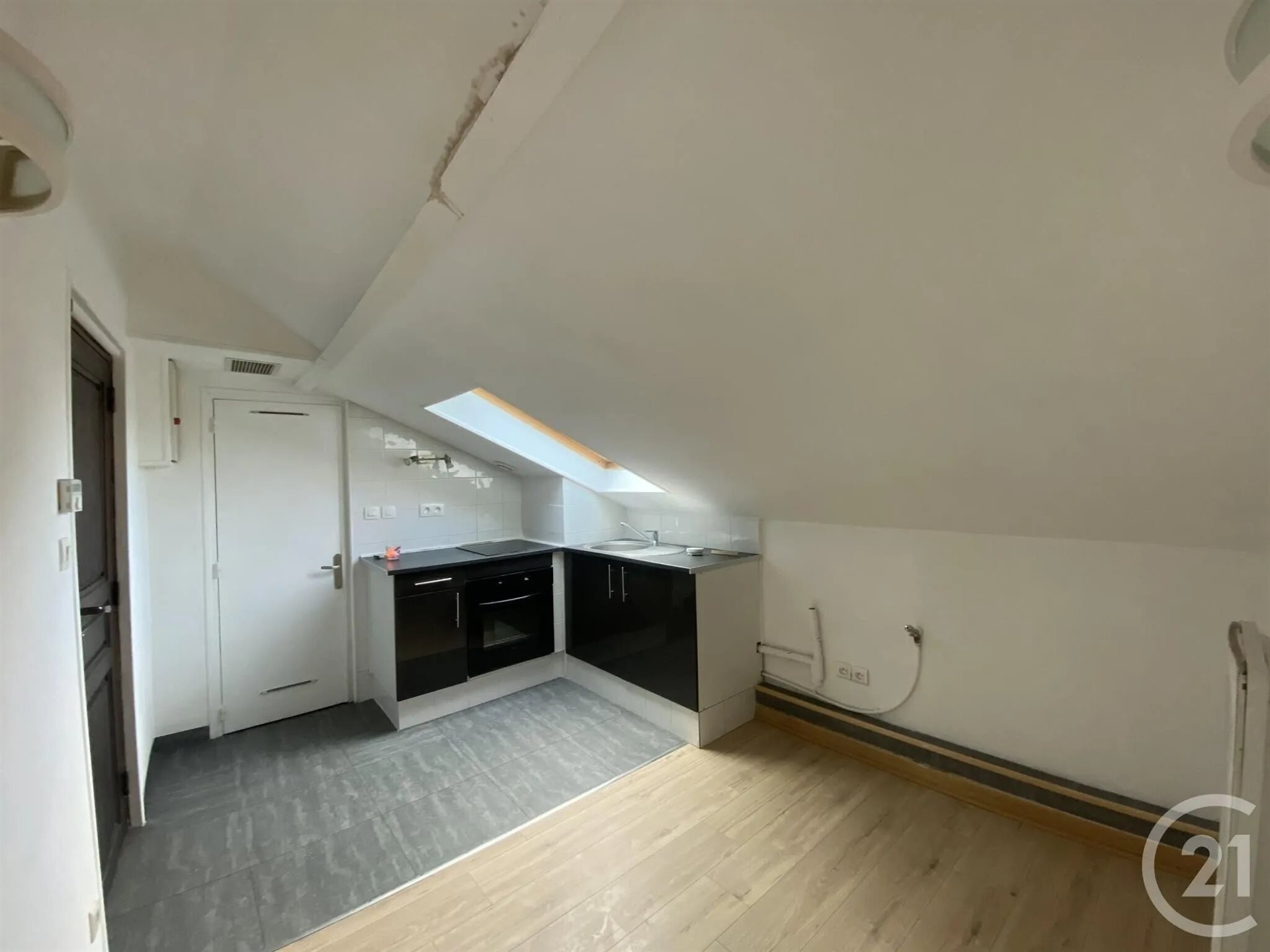 Appartement à louer, 16m², Linas