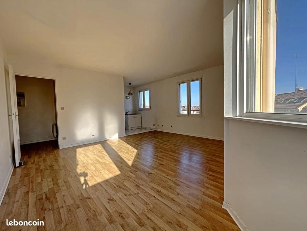 Appartement à louer, 31m², La Norville