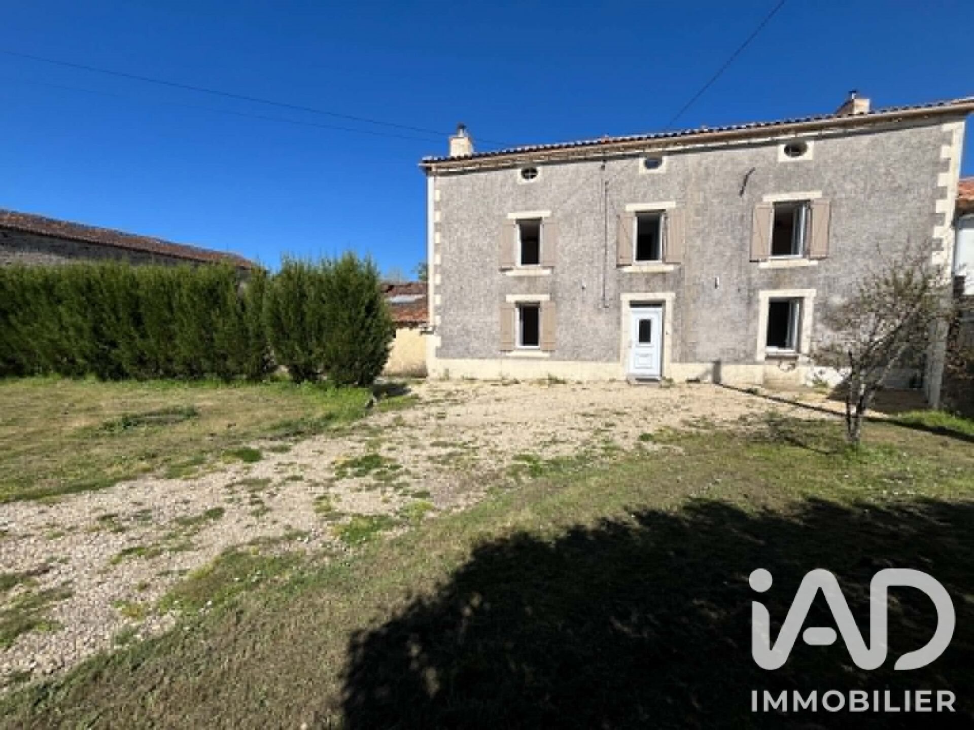 Maison à vendre, 104m², Châtillon-sur-Thouet