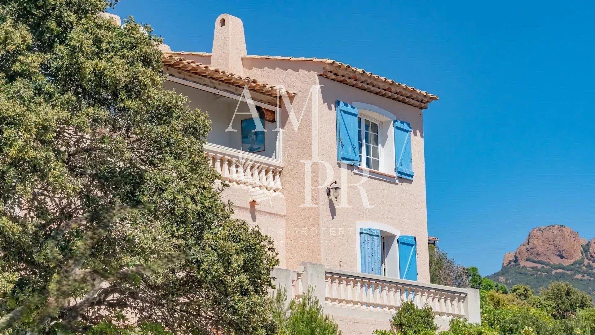 Maison à vendre, 200m², Saint-Raphaël