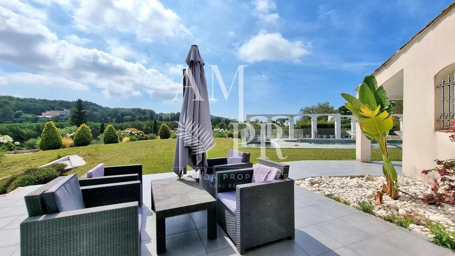 Maison à vendre, 250m², Mougins