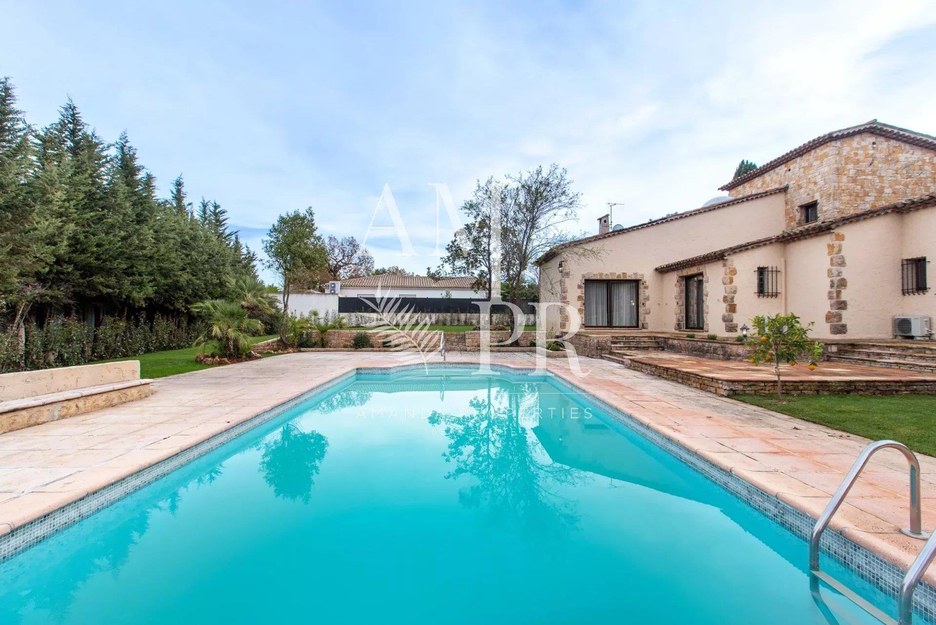 Maison à vendre, 170m², Valbonne