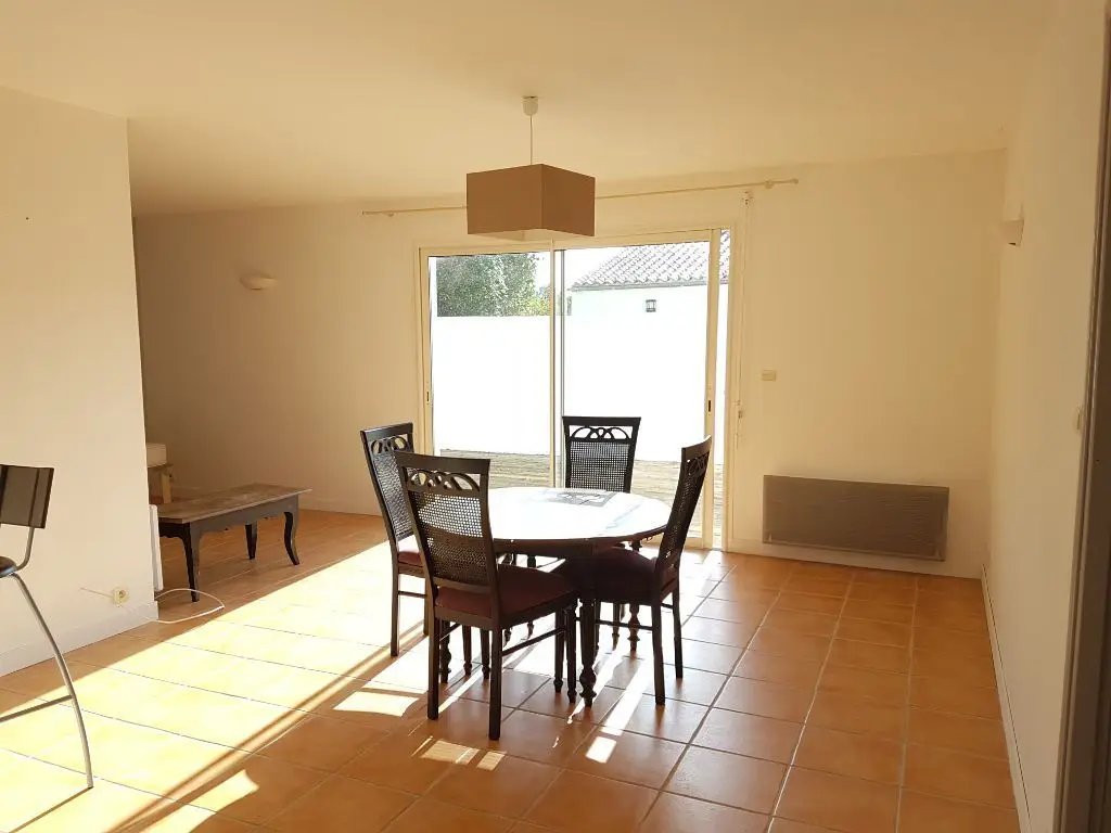 Maison à louer, 75m², Marsilly
