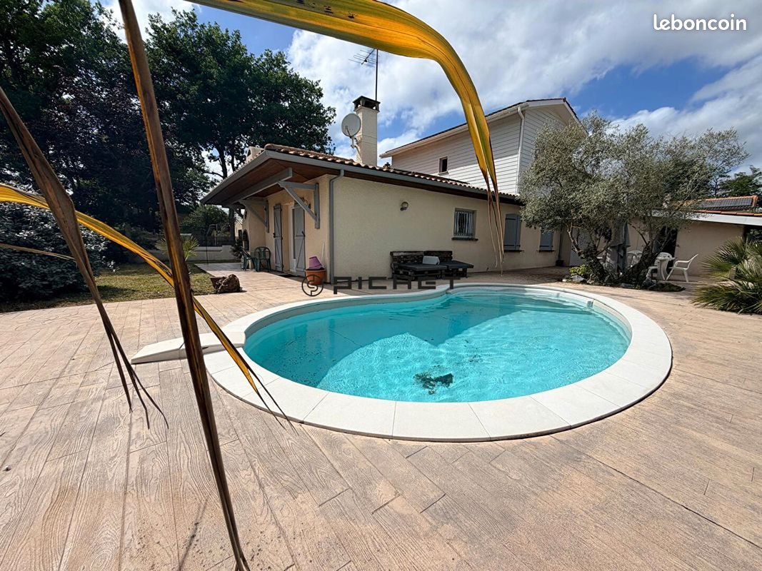Maison à vendre, 140m², Saint-Médard-en-Jalles