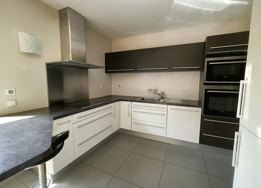 Appartement à vendre, 133m², Saint-Genis-Pouilly