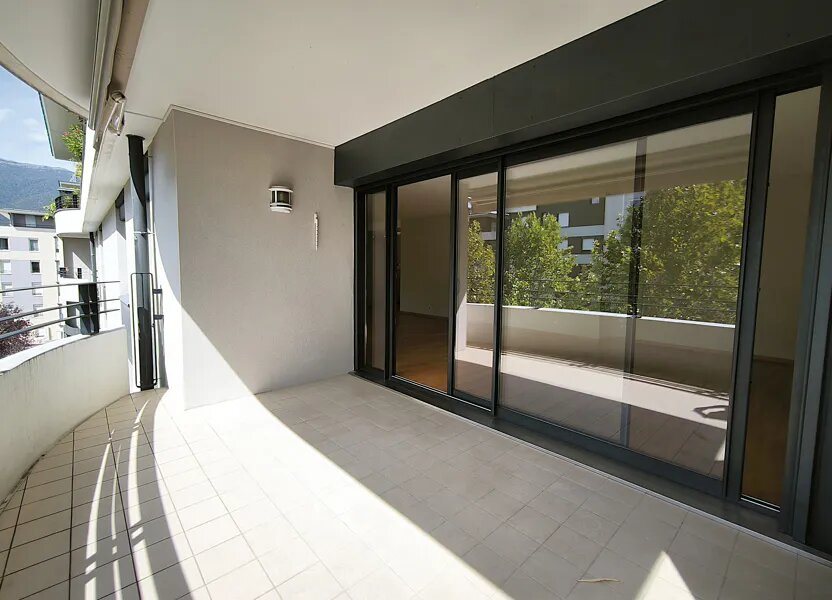 Appartement à vendre, 133m², Saint-Genis-Pouilly