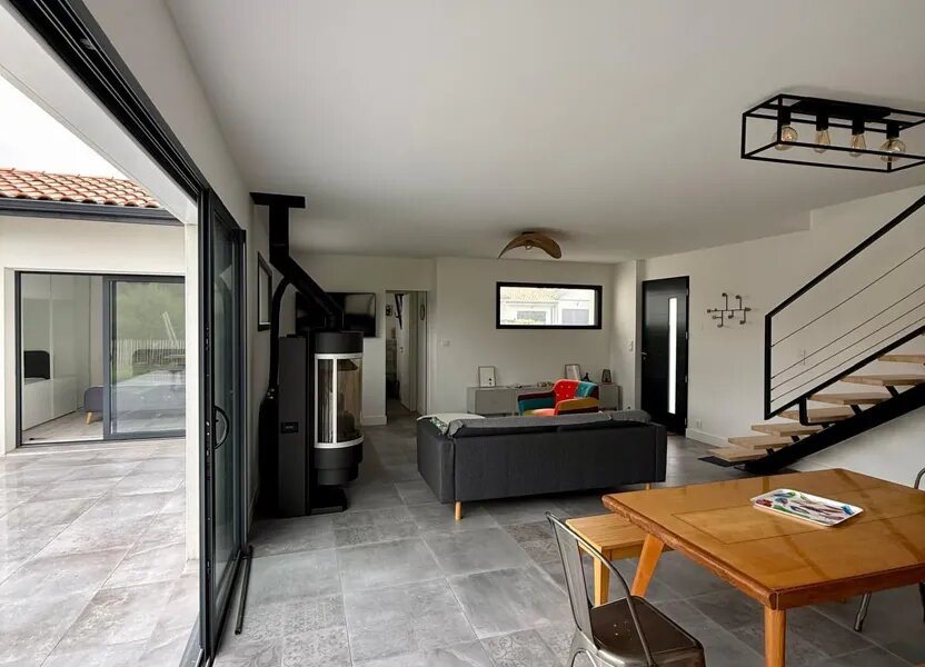 Maison à louer, 127m², Angresse
