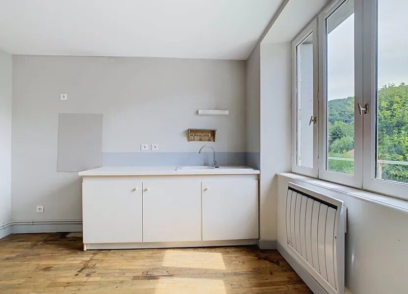 Appartement à louer, 60m², Saint-Martin-Valmeroux